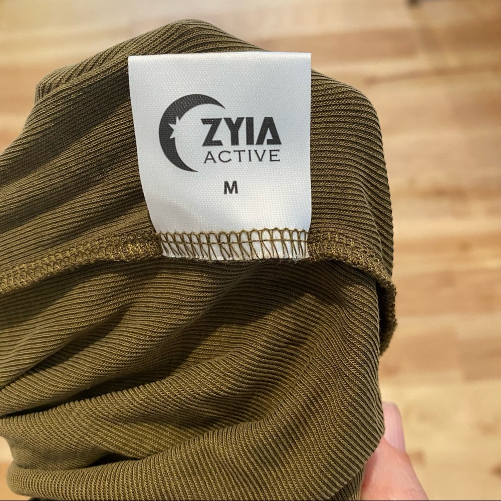 ZYIA - Picture 3 of 3